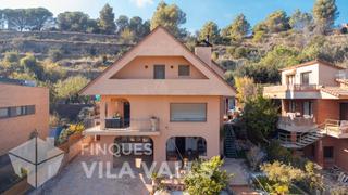 Lloguer Casa Calle ronda d'esports,. Casa sola con jardín amueblada. en el pueblo. Lloguer Casa Calle ronda d'esports,. Casa sola con jardín amueblada. en el pueblo.