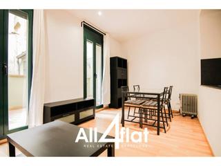 Miete Etagenwohnung Sant pere mitja. Piso de 65m2 en ciutat vella, dispone de 2 habitaciones. 1 baño Miete Etagenwohnung Sant pere mitja. Piso de 65m2 en ciutat vella, dispone de 2 habitaciones. 1 baño