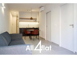 Flat  Radas. Piso reformado de 69m2 en poblesec.3 habitaciones dobles. baño c Flat  Radas. Piso reformado de 69m2 en poblesec.3 habitaciones dobles. baño c