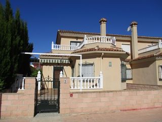 Chalet Avenida salamanca. Para entrar a vivir Chalet Avenida salamanca. Para entrar a vivir