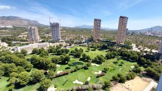 Apartament a Via Parque. Piso en venta en calle presidente adolfo suárez, via parque Apartament a Via Parque. Piso en venta en calle presidente adolfo suárez, via parque