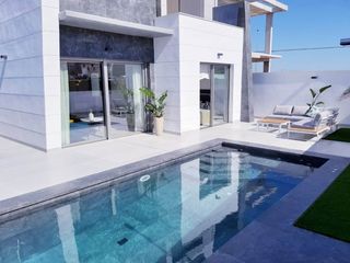 Xalet en Benijófar. Villas modernas independientes con piscina privada en benijófar Xalet en Benijófar. Villas modernas independientes con piscina privada en benijófar