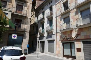 Edifici  D'anselm clavé. Edifici en venda al centre de ripoll Edifici  D'anselm clavé. Edifici en venda al centre de ripoll