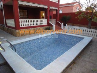 Rent Towny house in El Vedat. Casa / chalet en alquiler en torrent de 225 m2 Rent Towny house in El Vedat. Casa / chalet en alquiler en torrent de 225 m2