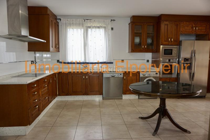 Foto 7acd4a0f-fa10-45cf-a8cc-27f40066dbd8. Rent chalet with heating parking pool in El Vedat - Santa Apolonia Torrent Foto 7acd4a0f-fa10-45cf-a8cc-27f40066dbd8. Rent chalet with heating parking pool in El Vedat - Santa Apolonia Torrent