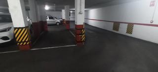 Aparcament cotxe a Carrer del salze 2. Plaza de parking grande Aparcament cotxe a Carrer del salze 2. Plaza de parking grande