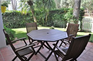 Planta baja en Carrer julivia, 30. Jardín privado y piscina Planta baja en Carrer julivia, 30. Jardín privado y piscina