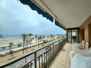 Appartement à Avenida de niza 372. Amplio piso con vistas al mar Appartement à Avenida de niza 372. Amplio piso con vistas al mar