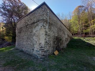 Maison à Bòrdes (Es). Se vende borda aranesa en ruinas con terreno y servicios valle Maison à Bòrdes (Es). Se vende borda aranesa en ruinas con terreno y servicios valle