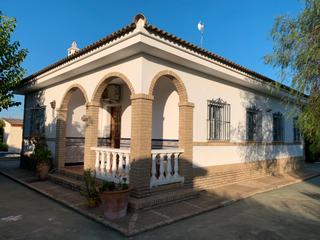 Casa aparellada Calle lirio. Tu casa ideal te espera en la urbanización más prestigiosa de hi Casa aparellada Calle lirio. Tu casa ideal te espera en la urbanización más prestigiosa de hi