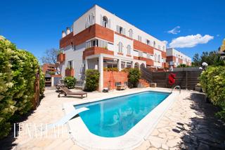 Rent Semi detached house Carrer osca Rent Semi detached house Carrer osca