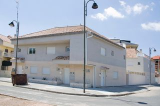 Casa a schiera Avenida alexandre vi. Viviendas unifamiliares museros Casa a schiera Avenida alexandre vi. Viviendas unifamiliares museros