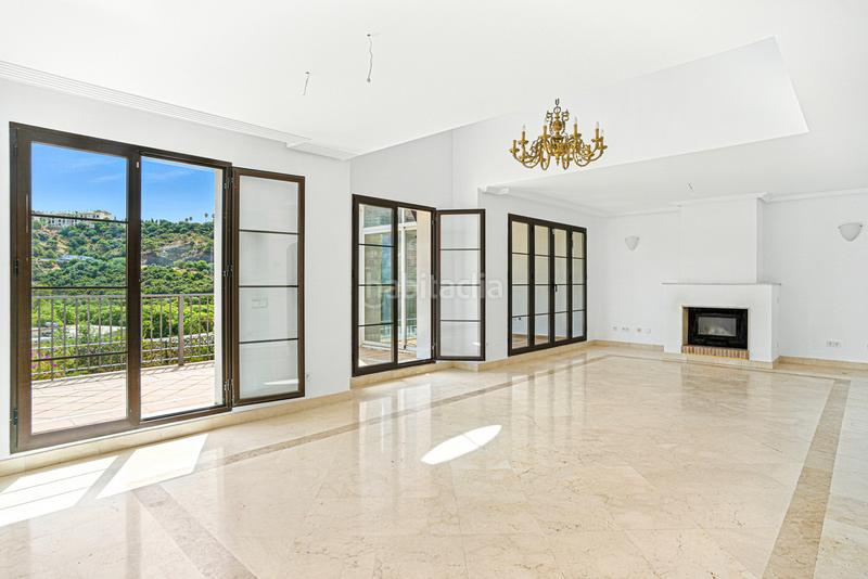 Foto 12fc4dc0-6fcb-47aa-a455-6b7d841d0f00. Reihenhaus mit heizung parking pool in los arqueros - puerto del almendro Benahavís Foto 12fc4dc0-6fcb-47aa-a455-6b7d841d0f00. Reihenhaus mit heizung parking pool in los arqueros - puerto del almendro Benahavís