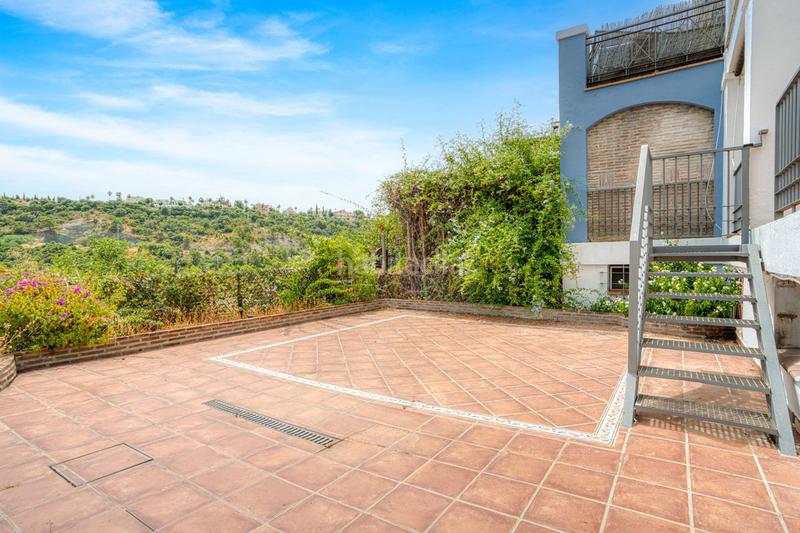 Foto 13c22c3a-2e39-481a-8e3c-634db85d1606. Reihenhaus mit heizung parking pool in los arqueros - puerto del almendro Benahavís Foto 13c22c3a-2e39-481a-8e3c-634db85d1606. Reihenhaus mit heizung parking pool in los arqueros - puerto del almendro Benahavís