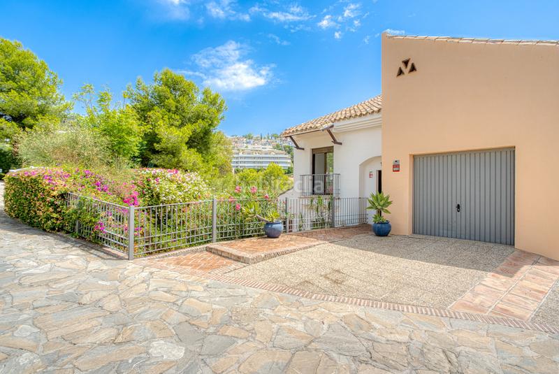 Foto 5c80f205-e40c-4d62-9ad8-b91c6b1d7a0f. Reihenhaus mit heizung parking pool in los arqueros - puerto del almendro Benahavís Foto 5c80f205-e40c-4d62-9ad8-b91c6b1d7a0f. Reihenhaus mit heizung parking pool in los arqueros - puerto del almendro Benahavís