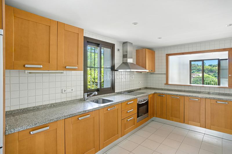 Foto e41b1b86-1f27-4db9-90f2-6481d839af15. Reihenhaus mit heizung parking pool in los arqueros - puerto del almendro Benahavís Foto e41b1b86-1f27-4db9-90f2-6481d839af15. Reihenhaus mit heizung parking pool in los arqueros - puerto del almendro Benahavís