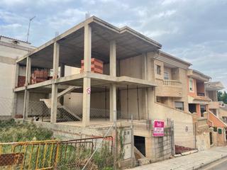 Duplex à Calle dr ramon arcas 5. Estructura para duplex en urb. montegrande. torreagüera Duplex à Calle dr ramon arcas 5. Estructura para duplex en urb. montegrande. torreagüera