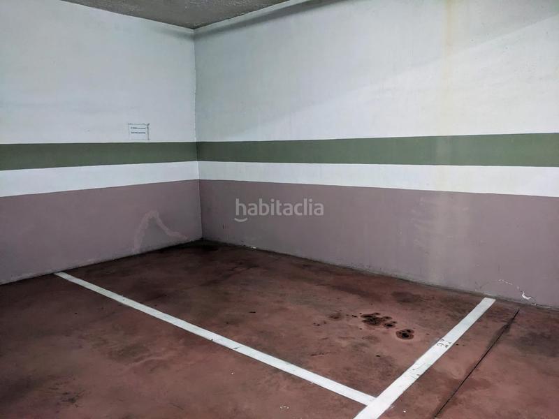 Foto 433d9738-85a7-4a69-b3df-313eb121d940. Parking voiture dans Arroyo del Moro - Noreña Córdoba Foto 433d9738-85a7-4a69-b3df-313eb121d940. Parking voiture dans Arroyo del Moro - Noreña Córdoba