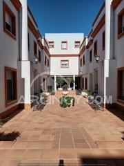 Maison jumelée à Núcleo urbano. Oportunidad en el mayorazgo adosado de 2 plantas en venta Maison jumelée à Núcleo urbano. Oportunidad en el mayorazgo adosado de 2 plantas en venta