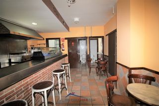 Lloguer Bar en Carrer francesc ferrer i guàrdia, 6. Bar con terraza Lloguer Bar en Carrer francesc ferrer i guàrdia, 6. Bar con terraza