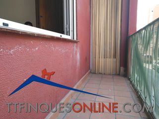 Apartment in Carrer martí l´humà, 9. Económico Apartment in Carrer martí l´humà, 9. Económico