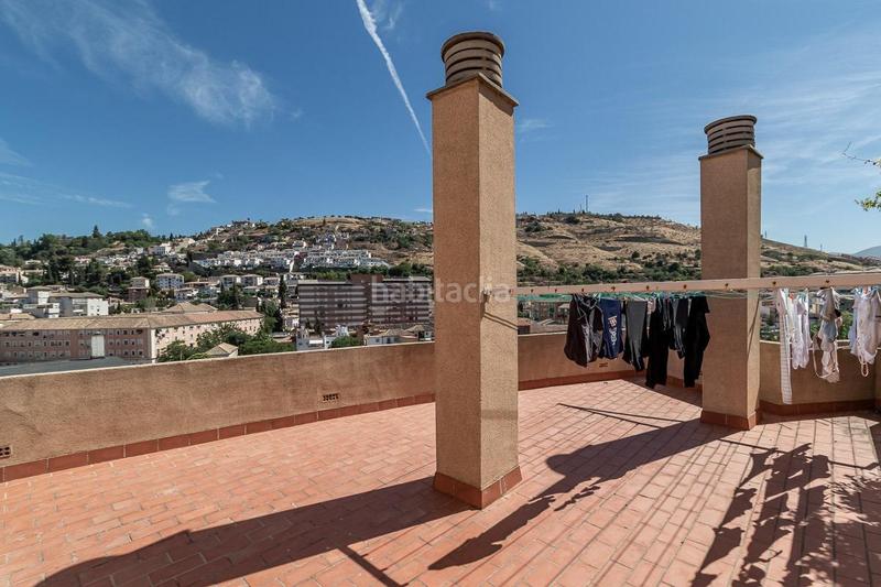 Foto f8c8473e-f555-4a30-bd03-85d857623d75. Pis amb calefacció aparcament a Bola de Oro Granada Foto f8c8473e-f555-4a30-bd03-85d857623d75. Pis amb calefacció aparcament a Bola de Oro Granada