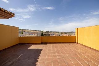 Attique Calle eras altas. Ático luminoso con gran terraza en la zubia y plaza de garaje Attique Calle eras altas. Ático luminoso con gran terraza en la zubia y plaza de garaje