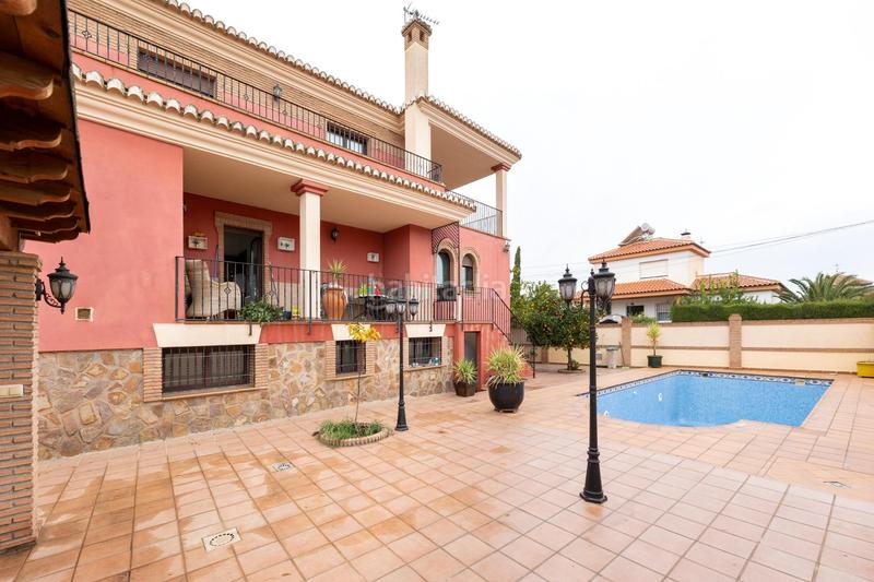 Foto 4e4eca46-5698-40c3-995a-6028ef349855. Xalet amb calefacció aparcament piscina a Residencial Triana - Barrio Alto Gabias (Las) Foto 4e4eca46-5698-40c3-995a-6028ef349855. Xalet amb calefacció aparcament piscina a Residencial Triana - Barrio Alto Gabias (Las)