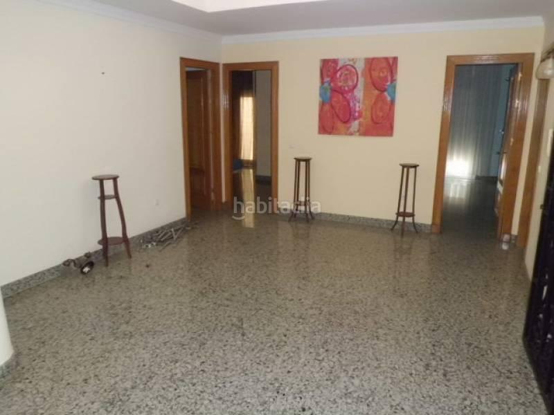Foto e484ec86-7cc0-4c14-85c3-3d0799a0d42a. Casa adossada amb aparcament a Ejido centro Ejido (El) Foto e484ec86-7cc0-4c14-85c3-3d0799a0d42a. Casa adossada amb aparcament a Ejido centro Ejido (El)