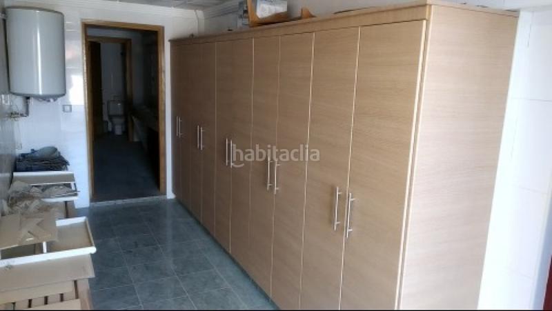 Foto 557479da-829c-4e73-805d-2d85acd0d02e. Fabrikhalle in Berja Foto 557479da-829c-4e73-805d-2d85acd0d02e. Fabrikhalle in Berja