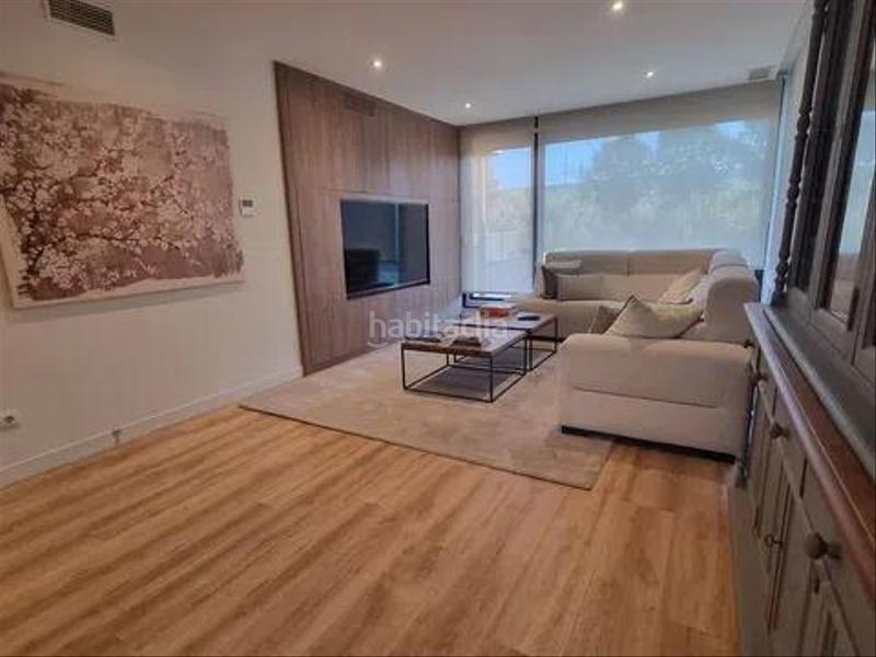 Foto 73e7fb07-e2d2-4176-a77d-fed48c73beb8. Casa aparellada amb calefacció aparcament a Centro Comercial-Hospital Torrelodones Foto 73e7fb07-e2d2-4176-a77d-fed48c73beb8. Casa aparellada amb calefacció aparcament a Centro Comercial-Hospital Torrelodones