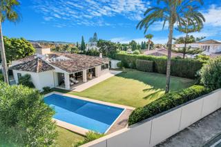 Maison à Guadalmina Alta. Elegante villa de 3 dormitorios, 4 baños en guadalmina alta, con Maison à Guadalmina Alta. Elegante villa de 3 dormitorios, 4 baños en guadalmina alta, con