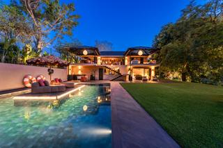 Casa en Guadalmina Alta. Estilo, confort, diseño y una posición de golf en primera línea Casa en Guadalmina Alta. Estilo, confort, diseño y una posición de golf en primera línea