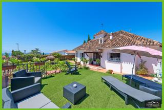 Chalet in La Cala del Moral. Magnífico y moderno chalet independiente con vistas al mar en ri Chalet in La Cala del Moral. Magnífico y moderno chalet independiente con vistas al mar en ri