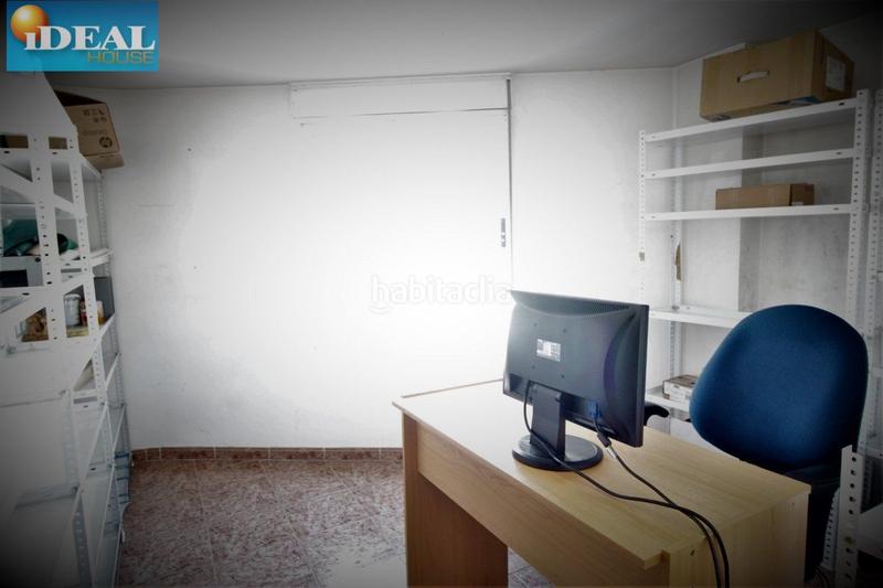 Foto a3b27c17-4d29-4f3b-88cb-1daef6628a66. Lloguer local comercial a calle carmen 1 a Huétor Vega Foto a3b27c17-4d29-4f3b-88cb-1daef6628a66. Lloguer local comercial a calle carmen 1 a Huétor Vega