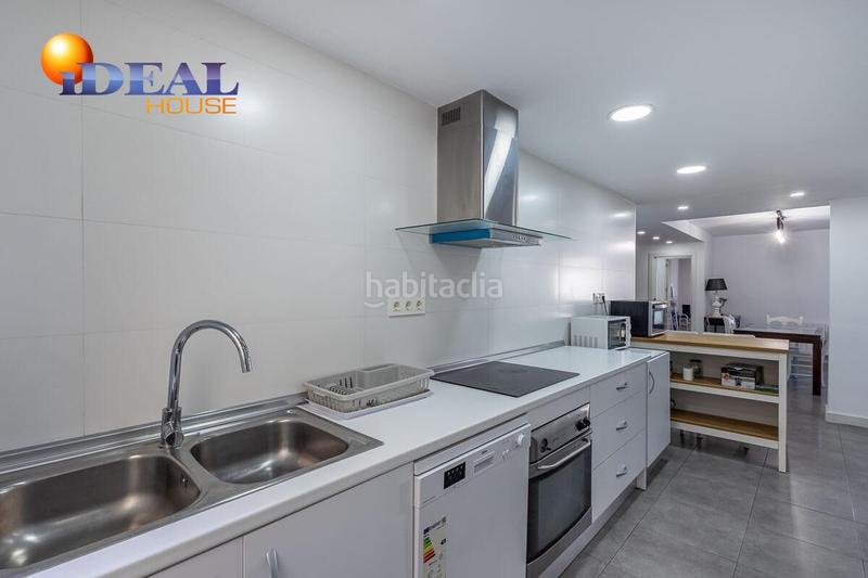 Foto 1d98f255-68a3-4a32-bde2-5cd17ce374a6. Piso en avenida de madrid 14 gran piso en constitución en Granada Foto 1d98f255-68a3-4a32-bde2-5cd17ce374a6. Piso en avenida de madrid 14 gran piso en constitución en Granada