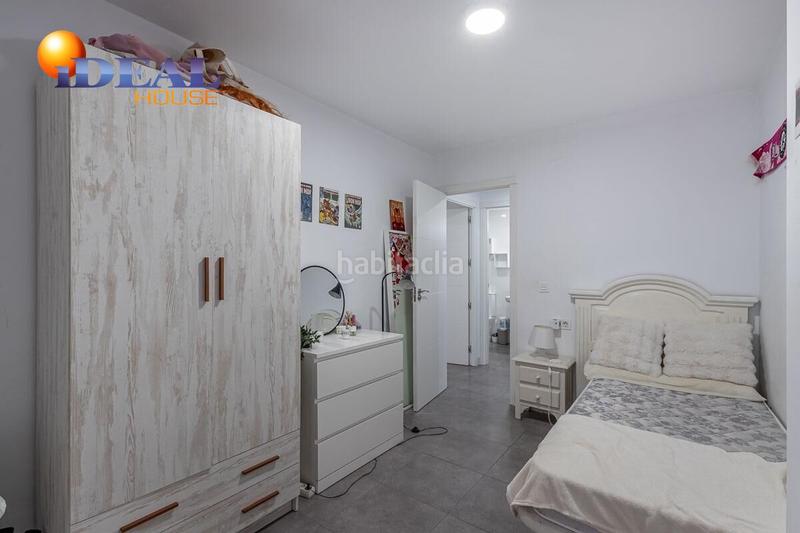 Foto 66a357ca-6d88-4ec8-addd-9876f1f434e8. Piso en avenida de madrid 14 gran piso en constitución en Granada Foto 66a357ca-6d88-4ec8-addd-9876f1f434e8. Piso en avenida de madrid 14 gran piso en constitución en Granada