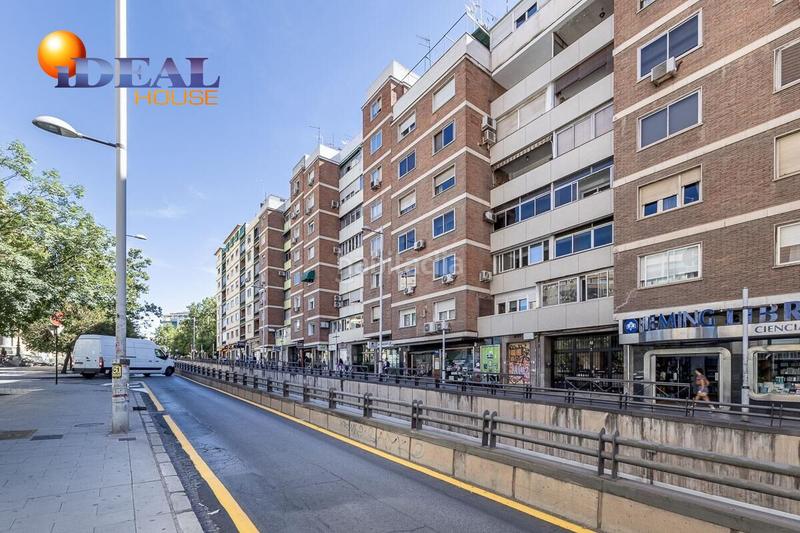 Foto afb00f0f-d68b-4ac1-bc22-2d3b50aad439. Piso en avenida de madrid 14 gran piso en constitución en Granada Foto afb00f0f-d68b-4ac1-bc22-2d3b50aad439. Piso en avenida de madrid 14 gran piso en constitución en Granada