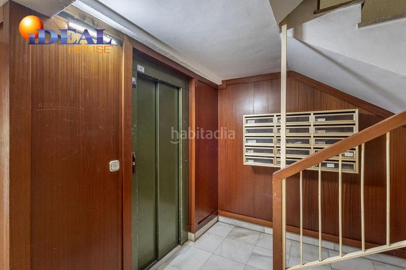 Foto e8cf3ae9-1cb1-4961-a87d-40accc5b8aee. Piso en avenida de madrid 14 gran piso en constitución en Granada Foto e8cf3ae9-1cb1-4961-a87d-40accc5b8aee. Piso en avenida de madrid 14 gran piso en constitución en Granada