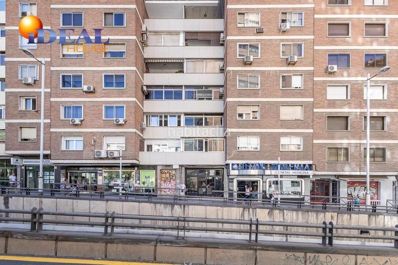 Foto f034fc53-4f88-4c2d-b44e-97ead3ce96e0. Piso en avenida de madrid 14 gran piso en constitución en Granada Foto f034fc53-4f88-4c2d-b44e-97ead3ce96e0. Piso en avenida de madrid 14 gran piso en constitución en Granada
