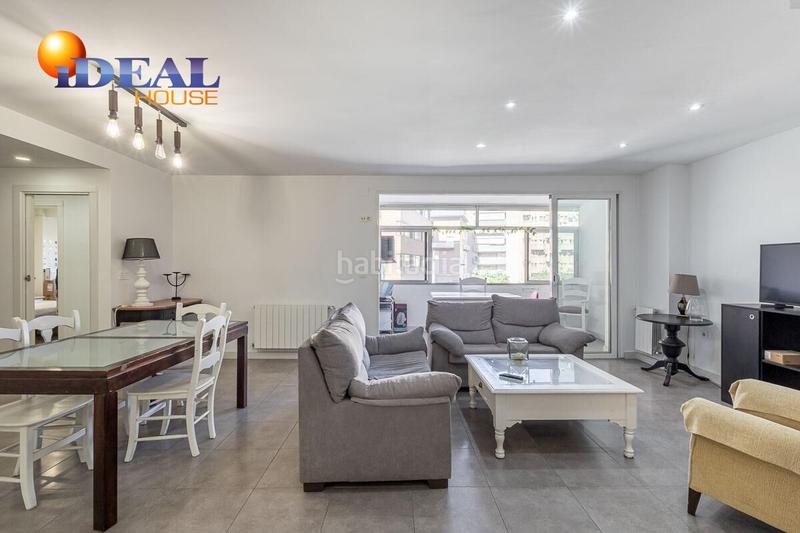 Foto f4fdbc1a-8851-49ec-b459-130a74cc14f7. Piso en avenida de madrid 14 gran piso en constitución en Granada Foto f4fdbc1a-8851-49ec-b459-130a74cc14f7. Piso en avenida de madrid 14 gran piso en constitución en Granada