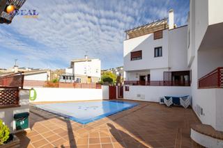 Chalet in Calle sala de las dos hermanas, 6. Exclusiva casa independiente con garaje para dos coches  con pis Chalet in Calle sala de las dos hermanas, 6. Exclusiva casa independiente con garaje para dos coches  con pis