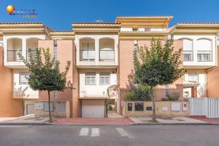 Maison jumelée à San Miguel. Adosado junto al centro comercial nevada Maison jumelée à San Miguel. Adosado junto al centro comercial nevada