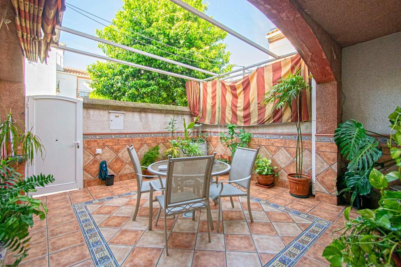 Foto 4b1e3cf7-259f-48fe-82e6-db39c4c60b8f. Maison jumelée avec chauffage parking piscine dans Urbadiez - Entrepuentes Sevilla Foto 4b1e3cf7-259f-48fe-82e6-db39c4c60b8f. Maison jumelée avec chauffage parking piscine dans Urbadiez - Entrepuentes Sevilla