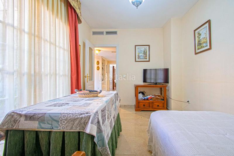 Foto 799bb47f-a1cd-4979-aef6-22cee294a16f. Maison jumelée avec chauffage parking piscine dans Urbadiez - Entrepuentes Sevilla Foto 799bb47f-a1cd-4979-aef6-22cee294a16f. Maison jumelée avec chauffage parking piscine dans Urbadiez - Entrepuentes Sevilla