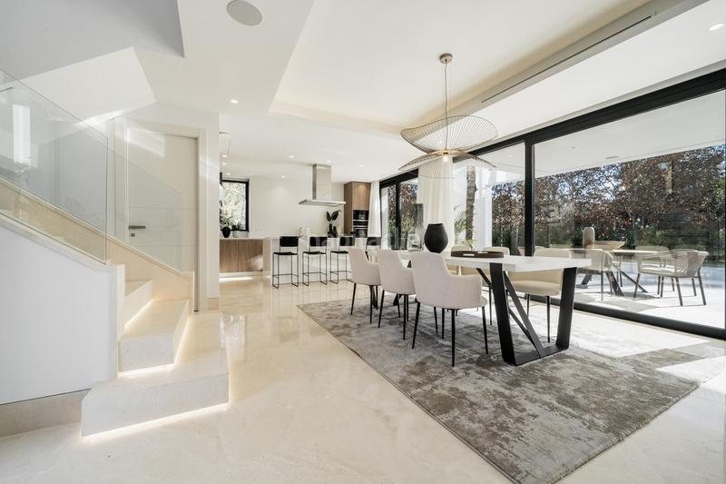 Foto e3987fbd-79a7-4480-b4a2-6d502e968d54. Chalet mit pool in La Alquería Benahavís Foto e3987fbd-79a7-4480-b4a2-6d502e968d54. Chalet mit pool in La Alquería Benahavís