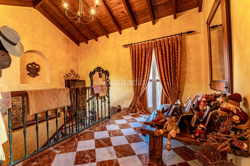 Foto 63a13a2c-5b2d-4b26-9546-d6f2e5b83fc6. Chalet mit parking in Benahavís pueblo Benahavís Foto 63a13a2c-5b2d-4b26-9546-d6f2e5b83fc6. Chalet mit parking in Benahavís pueblo Benahavís