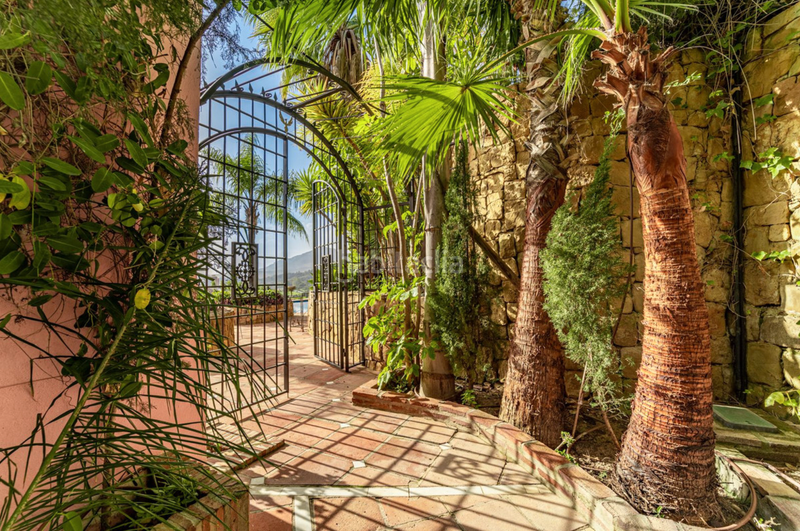 Foto 87f5ae63-5bb5-40d2-818c-ab04db37767b. Chalet mit parking in Benahavís pueblo Benahavís Foto 87f5ae63-5bb5-40d2-818c-ab04db37767b. Chalet mit parking in Benahavís pueblo Benahavís