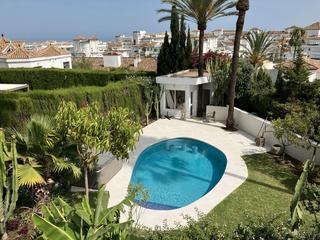 Xalet a Avenida de julio iglesias s/n. Villa de lujo recién renovada en el corazón de puerto banús Xalet a Avenida de julio iglesias s/n. Villa de lujo recién renovada en el corazón de puerto banús