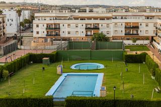 Pis a Puertas del sur - Guadabajaque. Ideal piso en urbanización privada con piscinas, zonas deportiva Pis a Puertas del sur - Guadabajaque. Ideal piso en urbanización privada con piscinas, zonas deportiva
